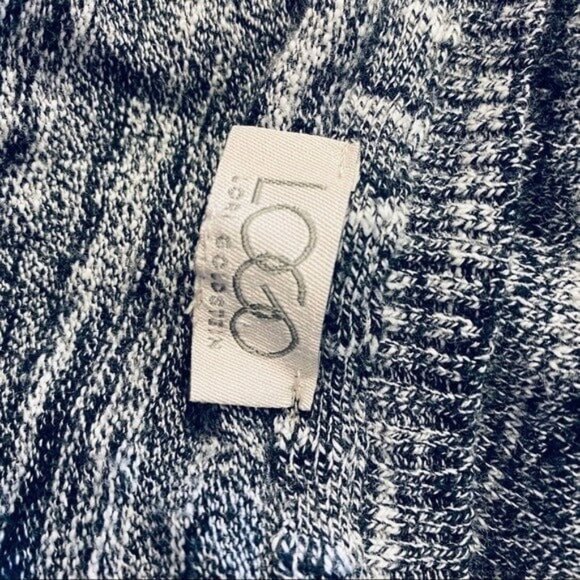 LOGO- by Lori Goldstein sweater - Picture 6 of 7